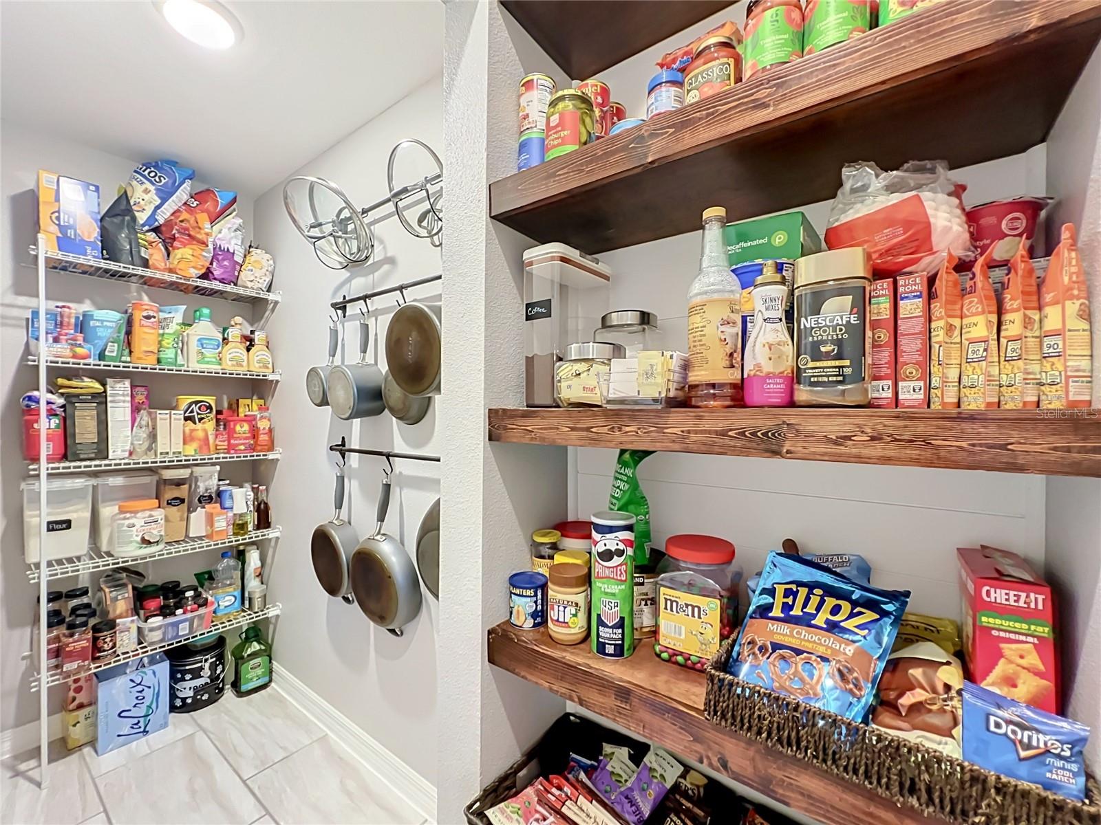 9389 LA SALLE STREET, Groveland, FL 34736