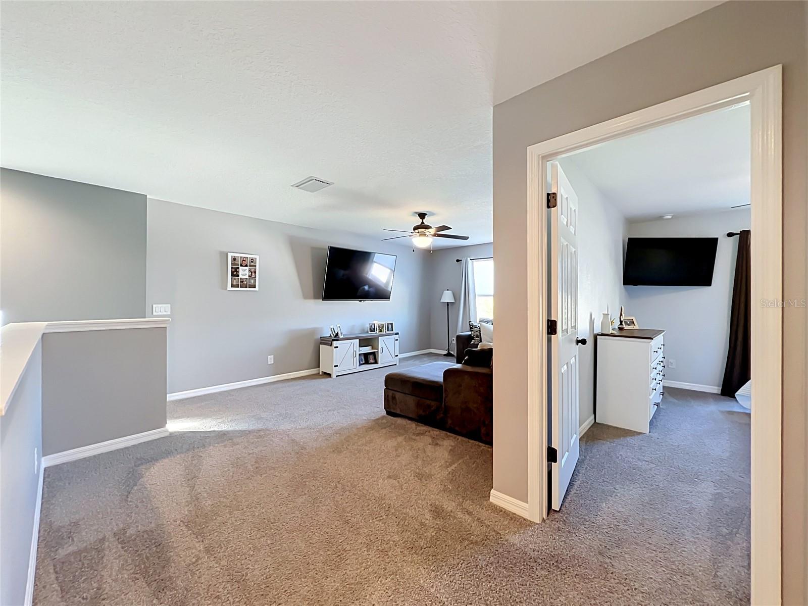 9389 LA SALLE STREET, Groveland, FL 34736