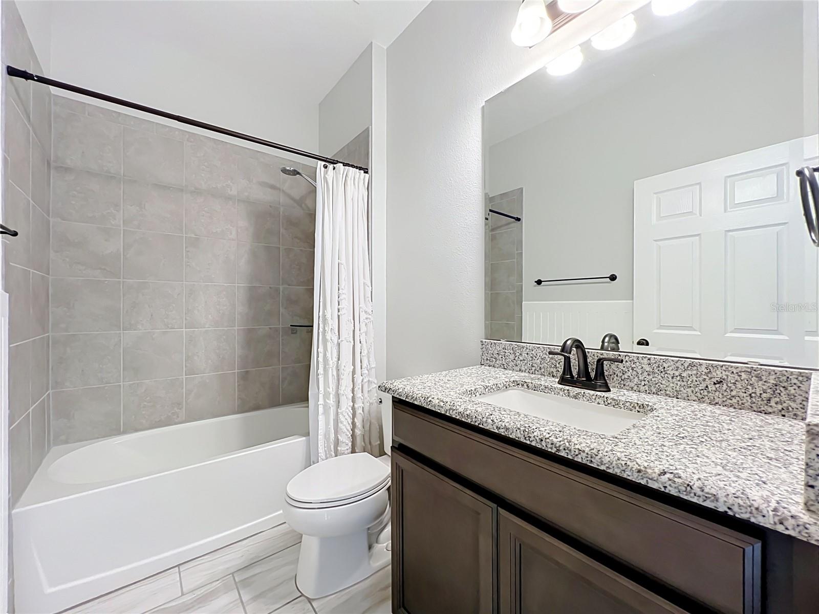 9389 LA SALLE STREET, Groveland, FL 34736