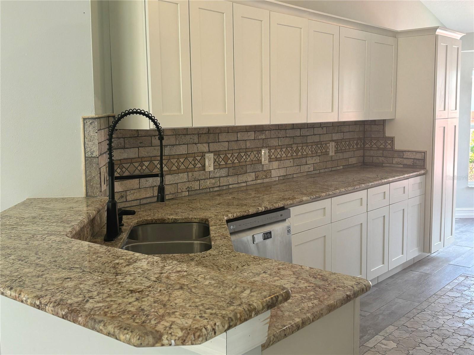 2830 STRAND CIRCLE, Oviedo, FL 32765 2830 STRAND CIRCLE, Oviedo, FL 32765