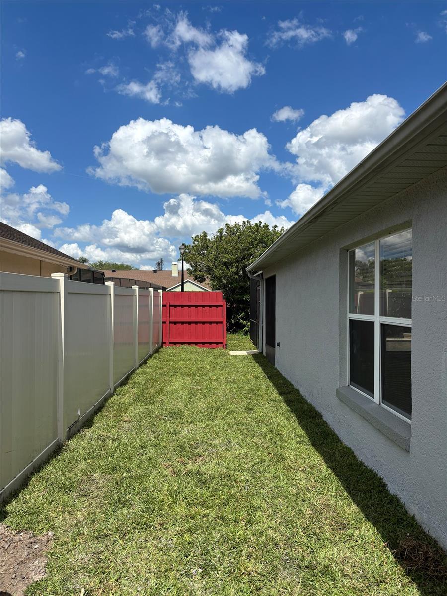 2830 STRAND CIRCLE, Oviedo, FL 32765