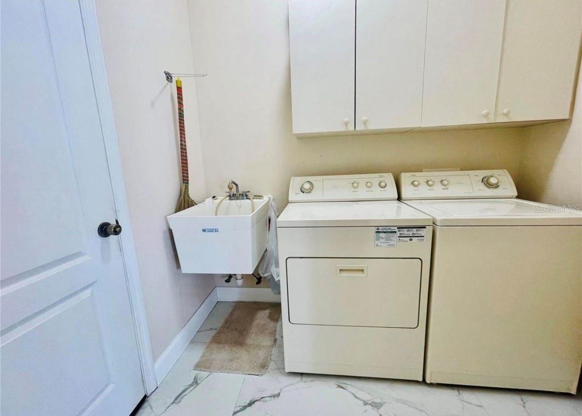 2953 SEASON'S BOULEVARD, Sarasota, FL 34240