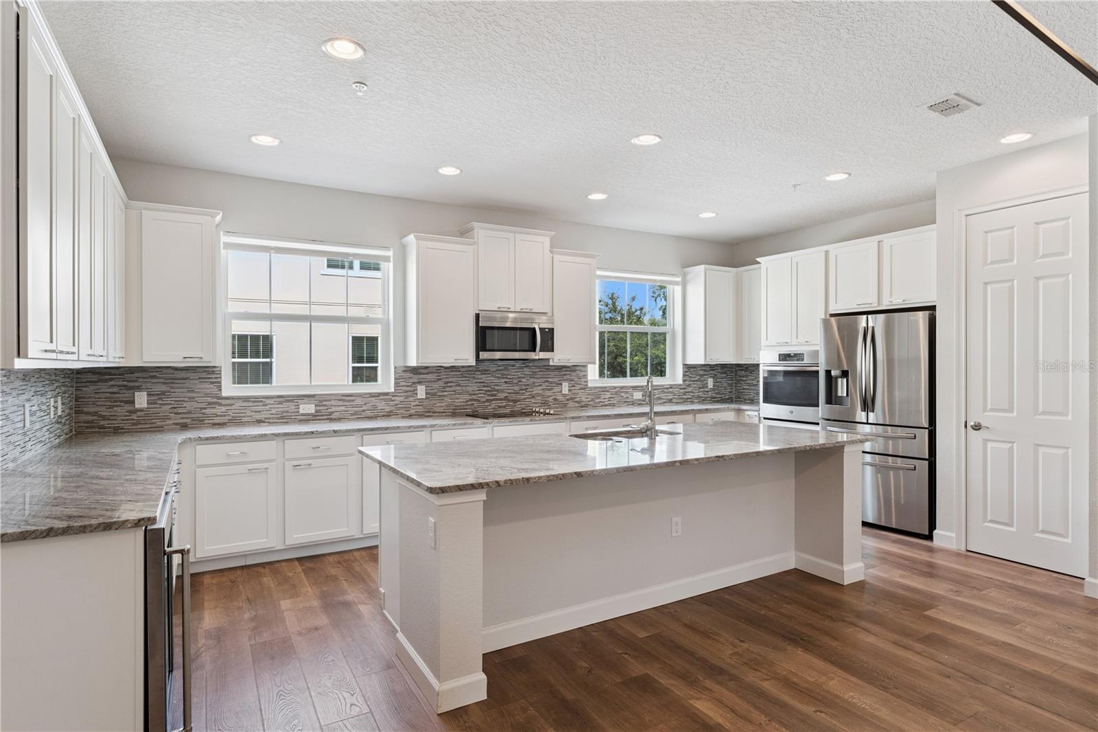 1504 LAKE GEORGE DRIVE, Lake Mary, FL 32746