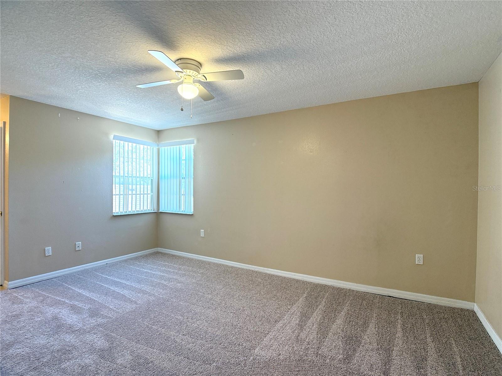 613 COCONUT PALM WAY, Davenport, FL 33897