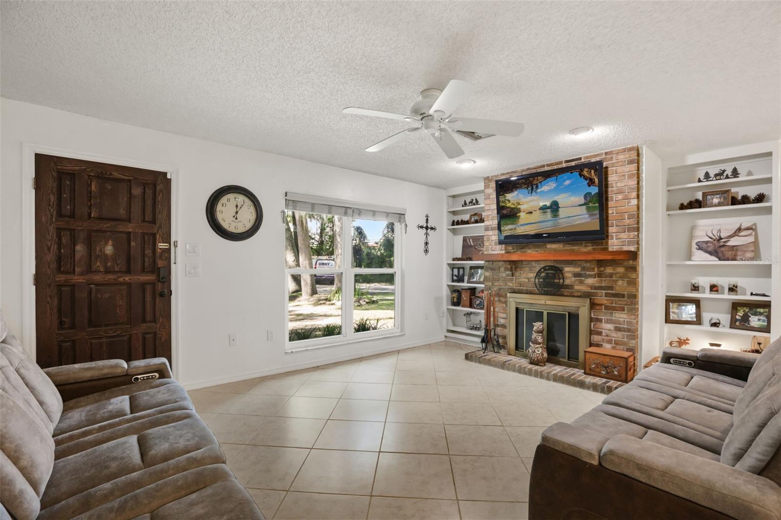 1080 FOREST DRIVE, Tavares, FL 32778 1080 FOREST DRIVE, Tavares, FL 32778