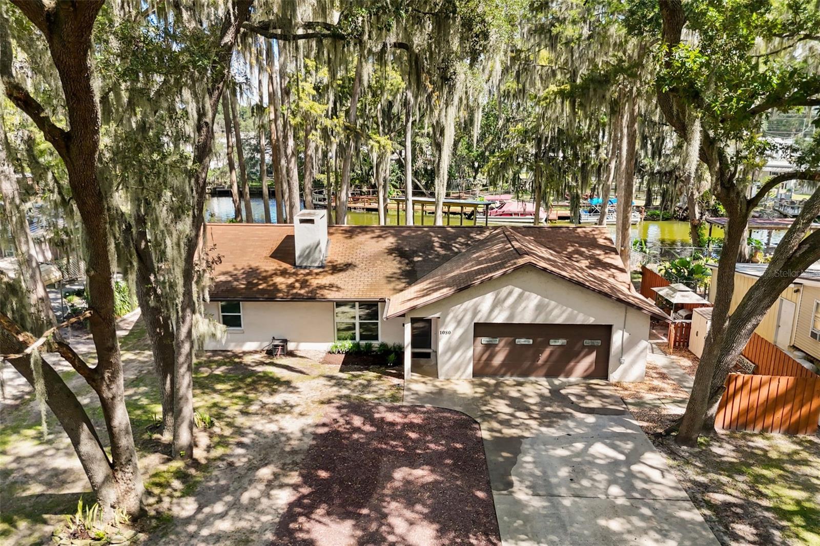 1080 FOREST DRIVE, Tavares, FL 32778