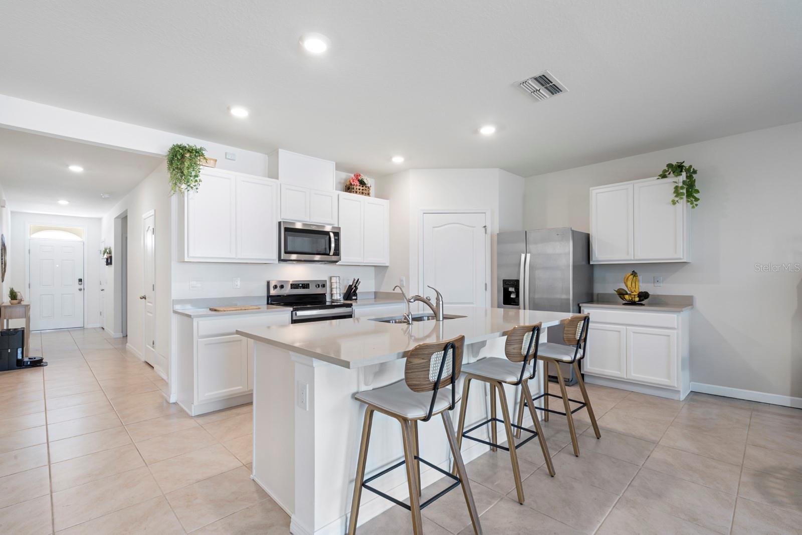 933 AMBLESIDE DRIVE, Haines City, FL 33844 933 AMBLESIDE DRIVE, Haines City, FL 33844