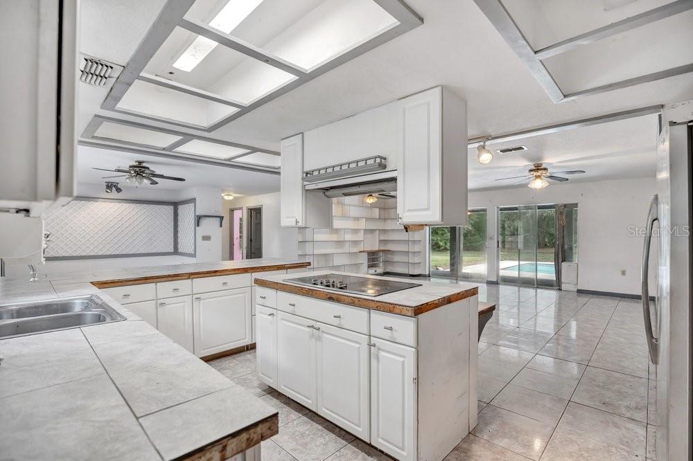 211 S GAINES STREET, Oak Hill, FL 32759
