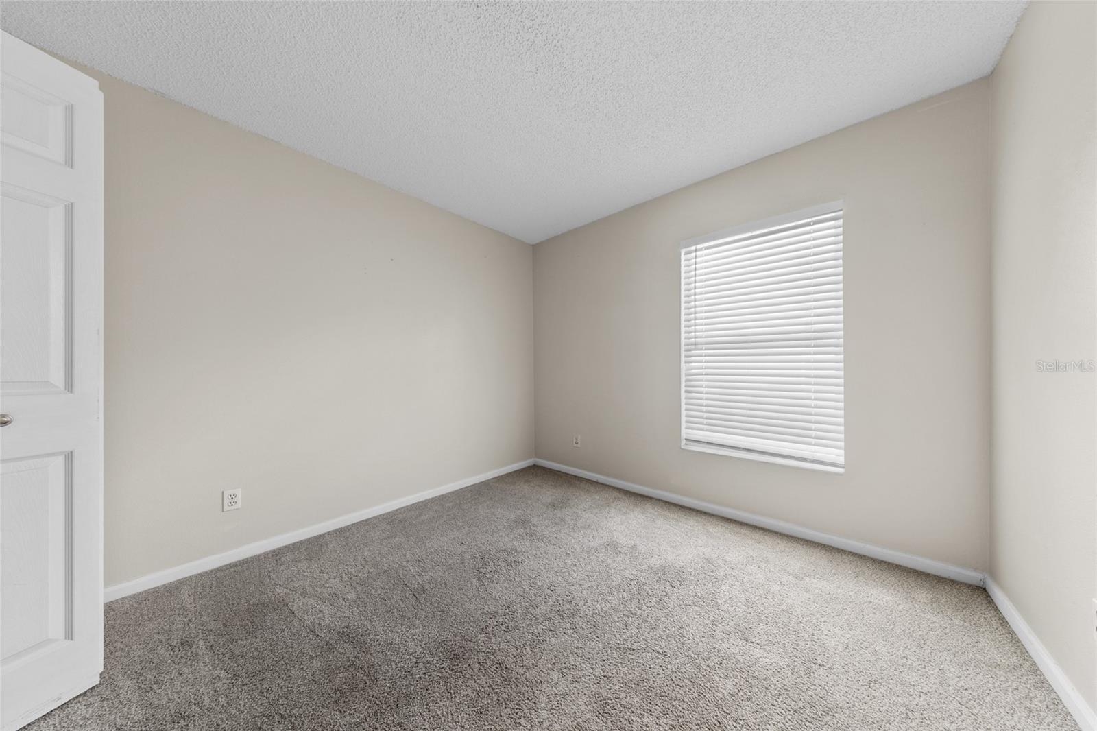 100 KELLY CIRCLE, Sanford, FL 32773