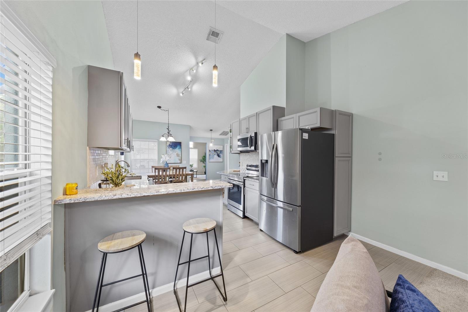 100 KELLY CIRCLE, Sanford, FL 32773