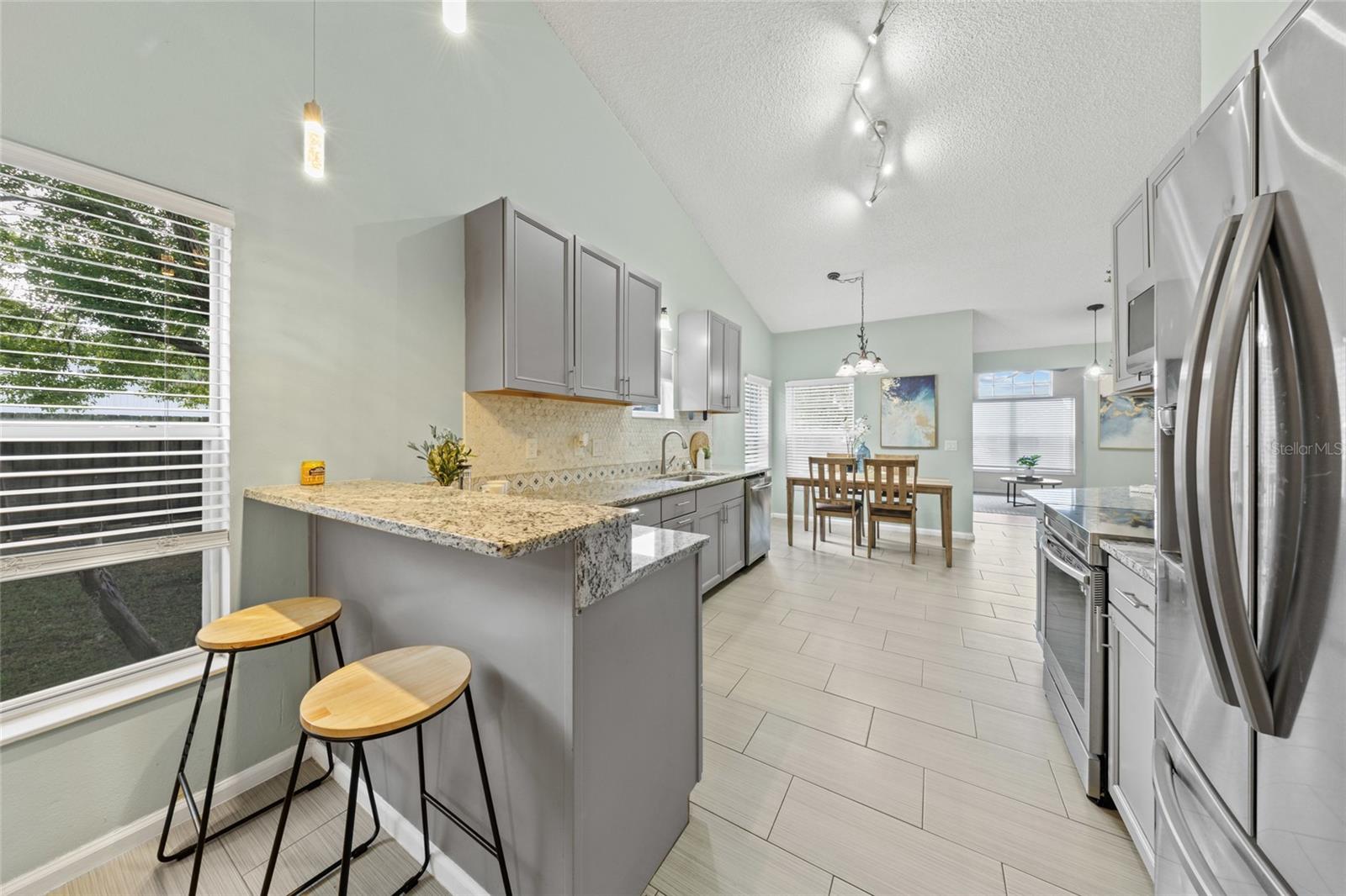 100 KELLY CIRCLE, Sanford, FL 32773