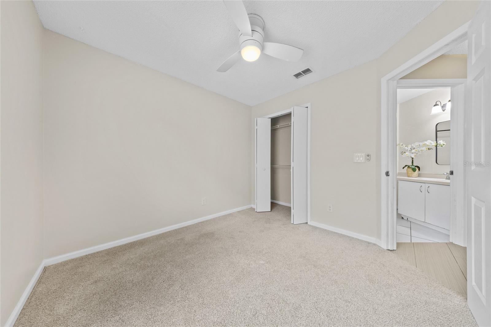 100 KELLY CIRCLE, Sanford, FL 32773