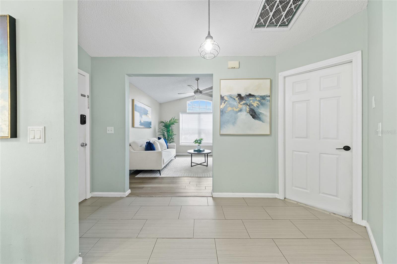100 KELLY CIRCLE, Sanford, FL 32773