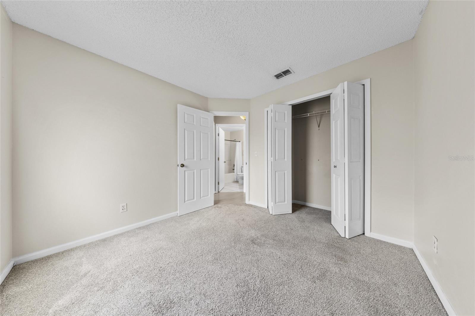 100 KELLY CIRCLE, Sanford, FL 32773
