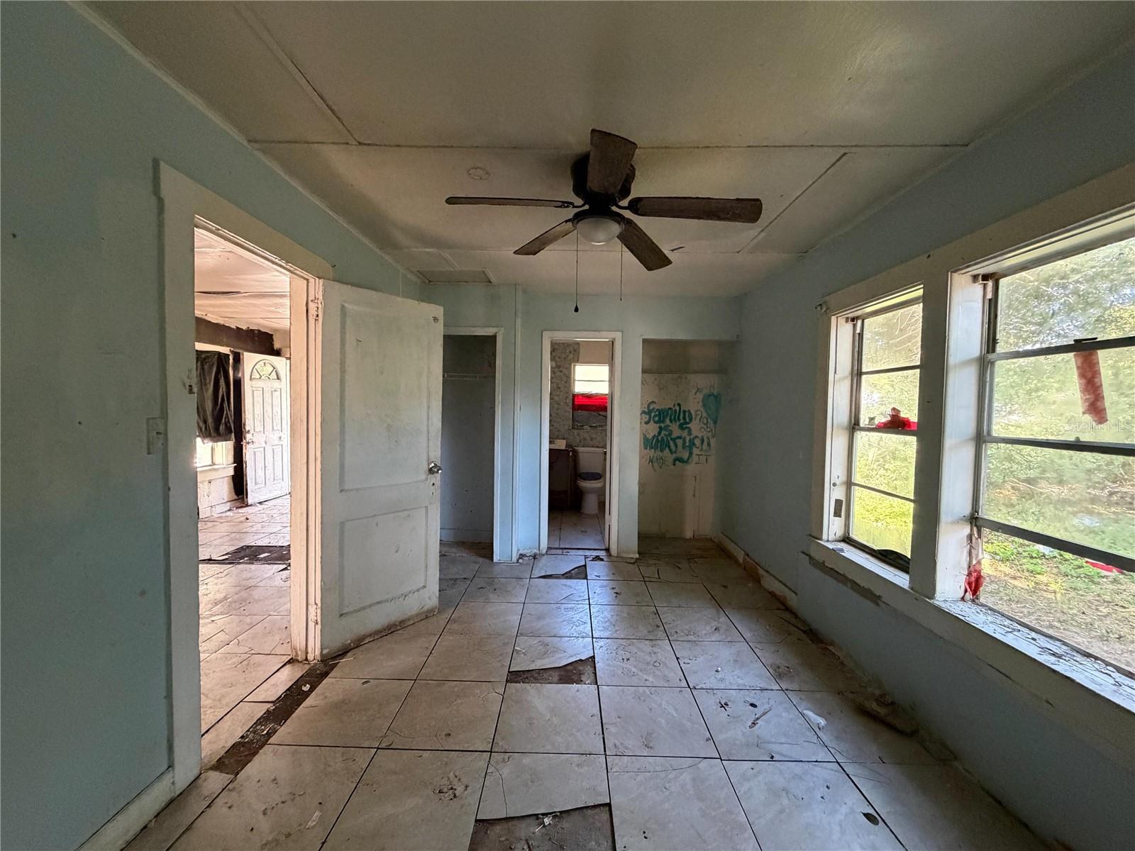 2221 UNION STREET S, St Petersburg, FL 33712