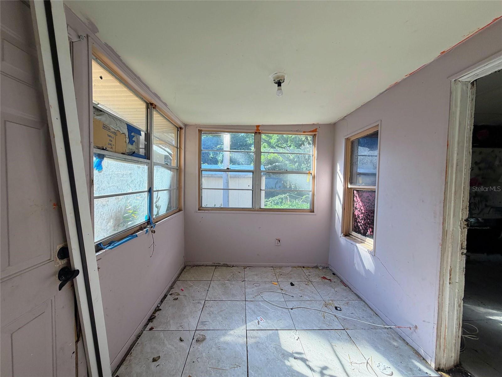 2221 UNION STREET S, St Petersburg, FL 33712