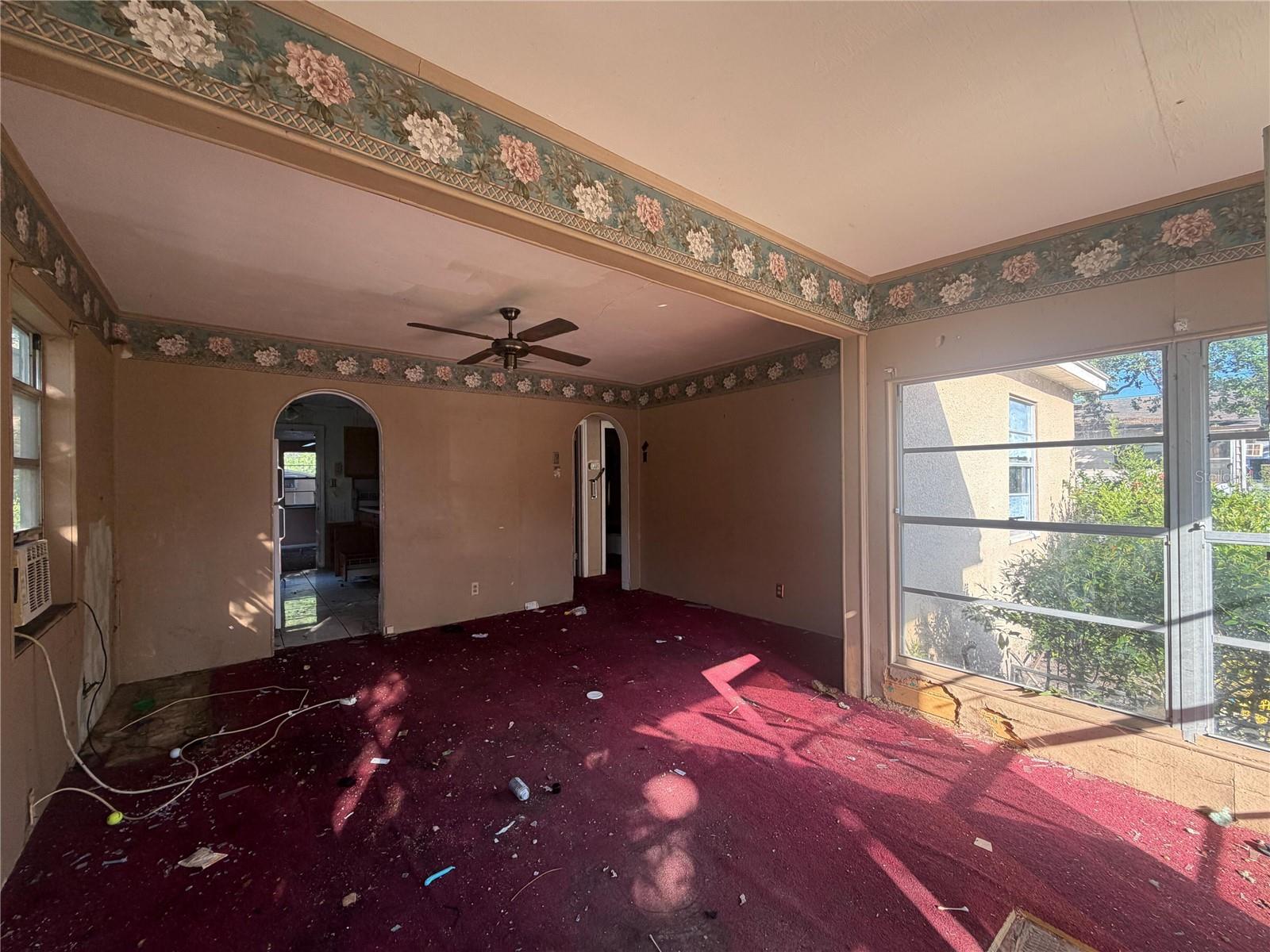 2221 UNION STREET S, St Petersburg, FL 33712