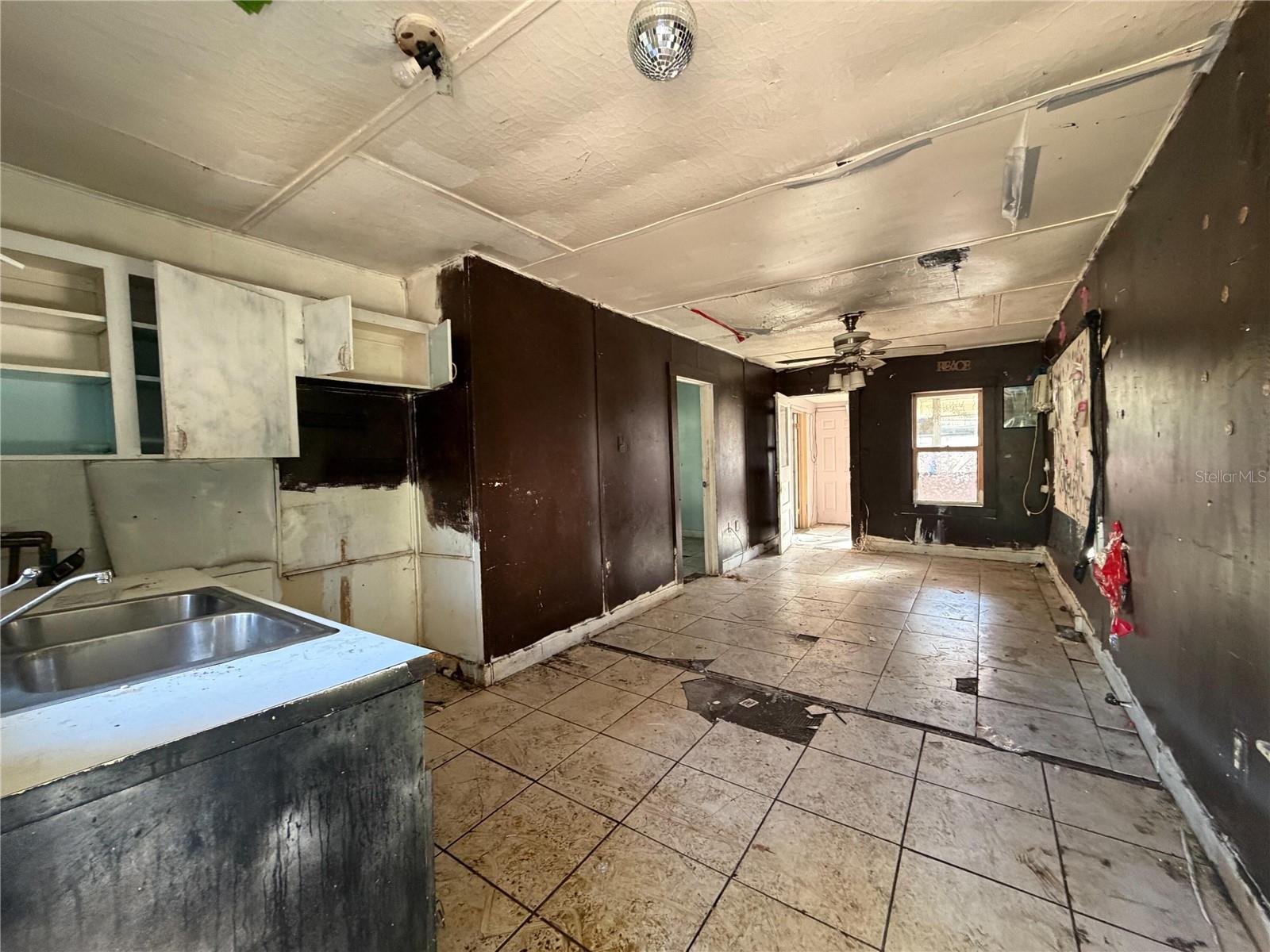 2221 UNION STREET S, St Petersburg, FL 33712