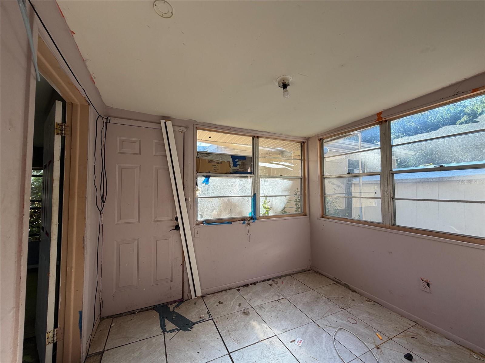 2221 UNION STREET S, St Petersburg, FL 33712
