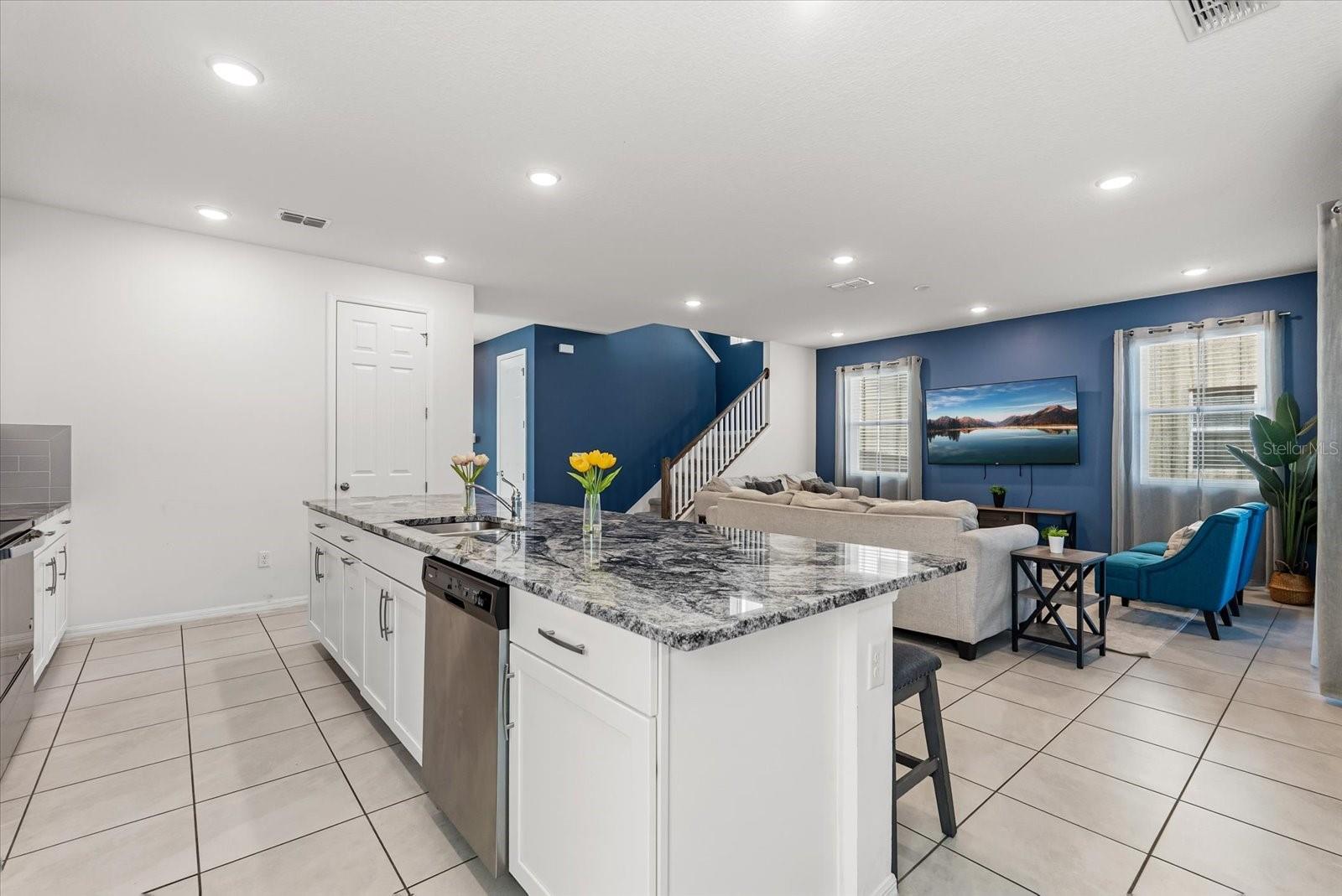 2009 TROPICAL PALMS CIRCLE, Kissimmee, FL 34747