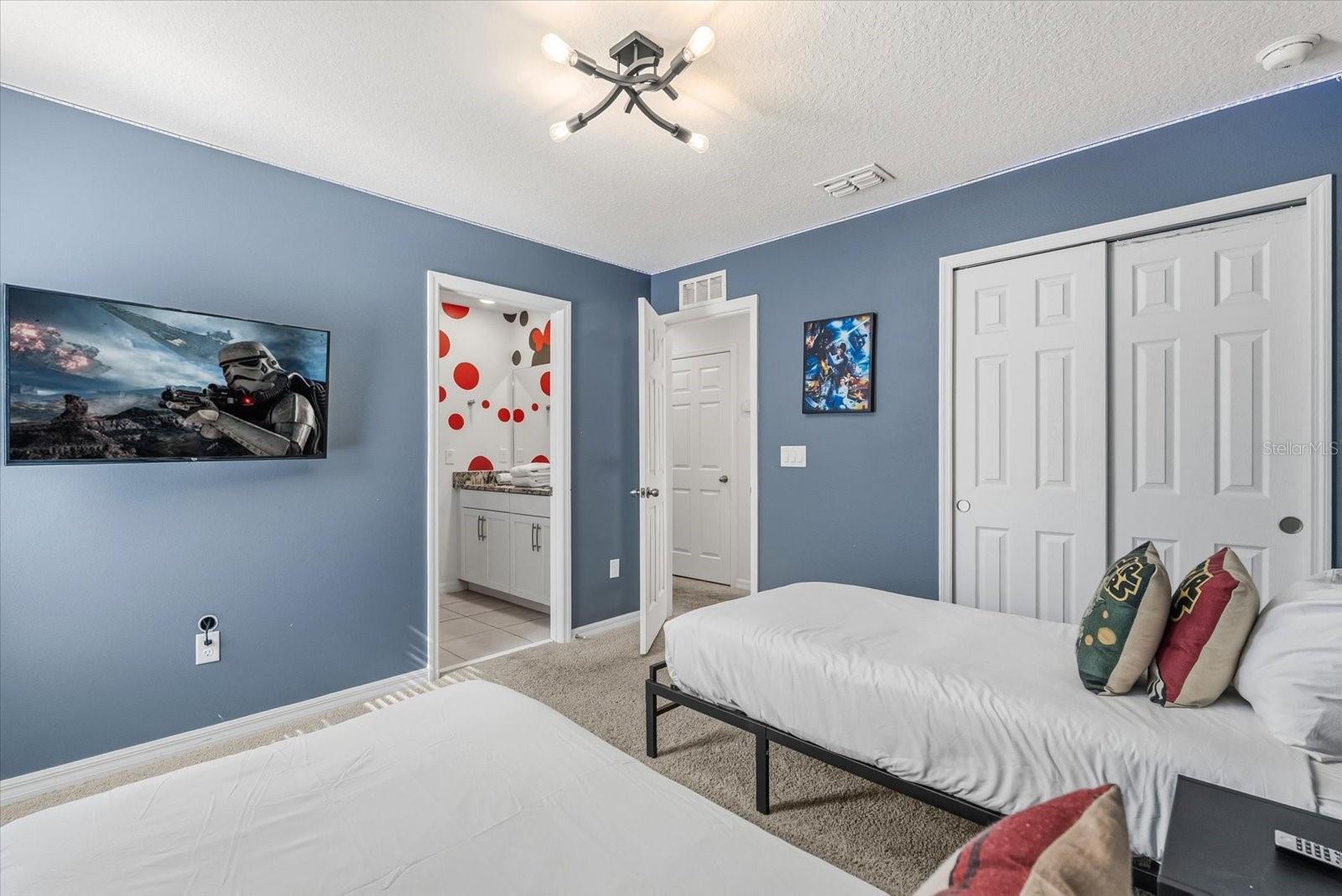 2009 TROPICAL PALMS CIRCLE, Kissimmee, FL 34747