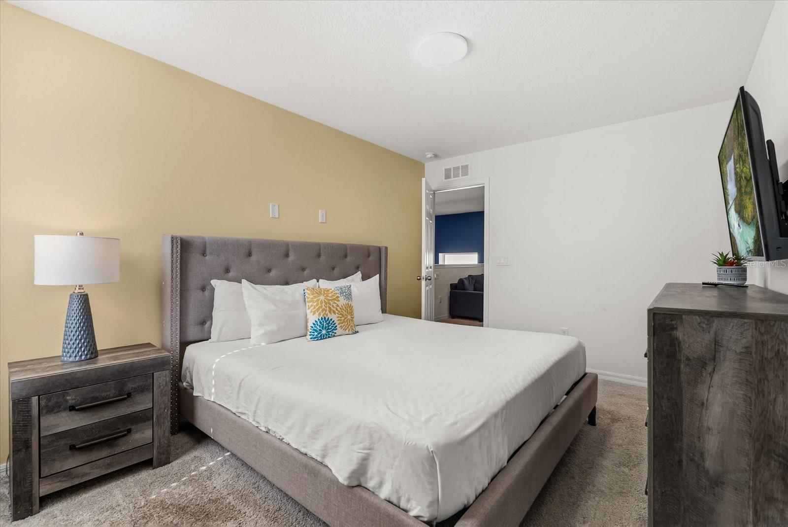 2009 TROPICAL PALMS CIRCLE, Kissimmee, FL 34747