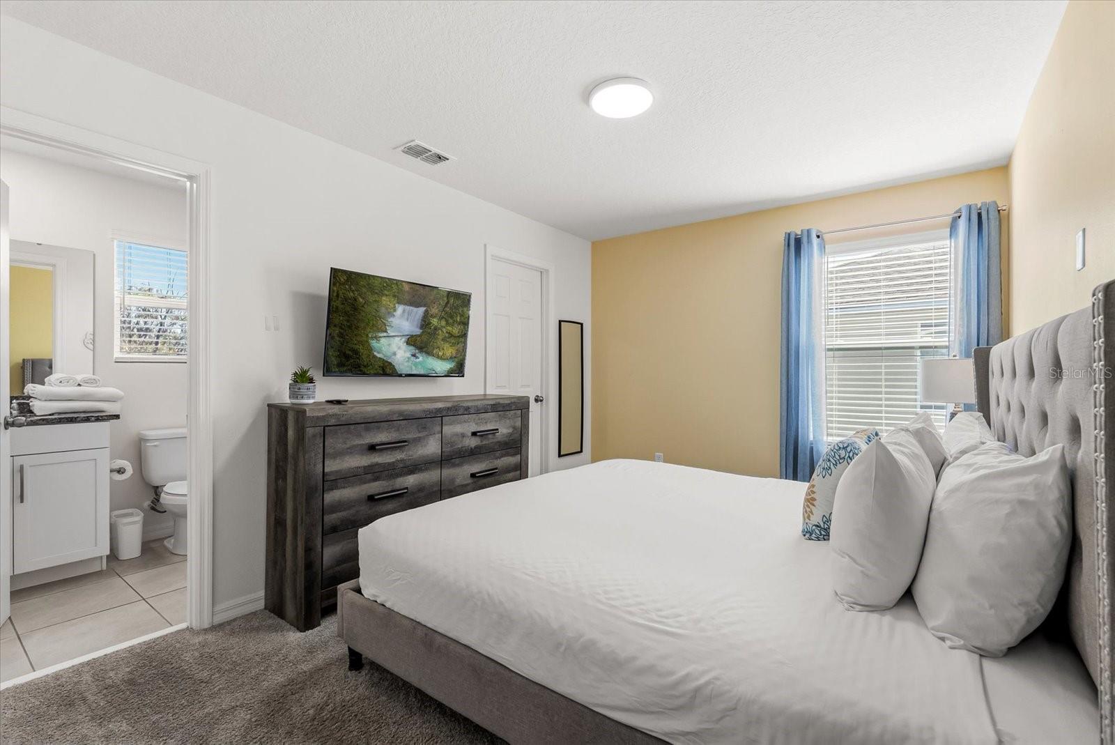 2009 TROPICAL PALMS CIRCLE, Kissimmee, FL 34747