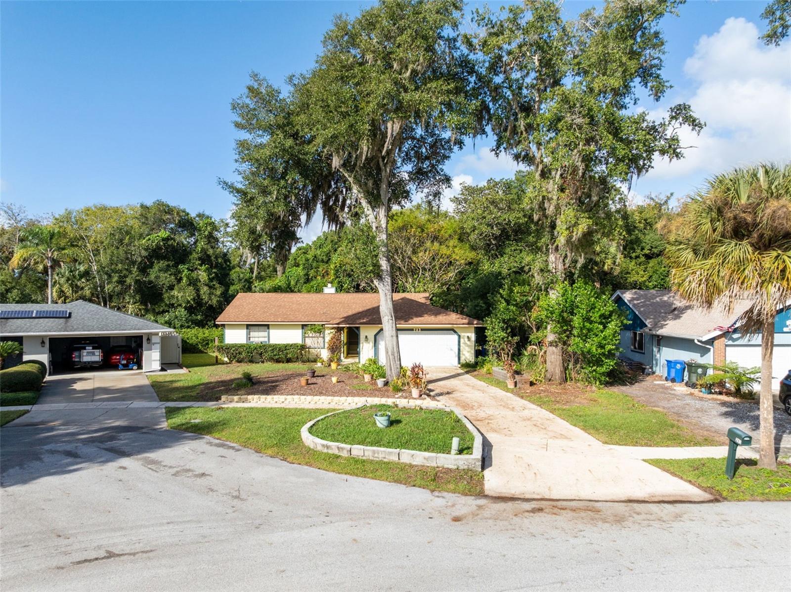 283 W CELERY CIRCLE, Oviedo, FL 32765
