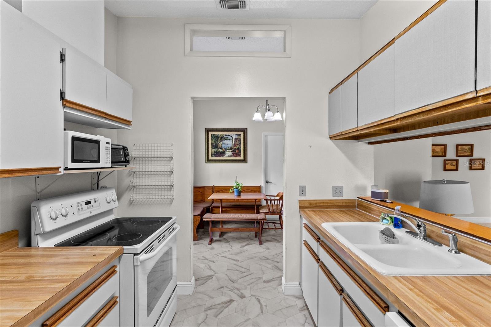 283 W CELERY CIRCLE, Oviedo, FL 32765