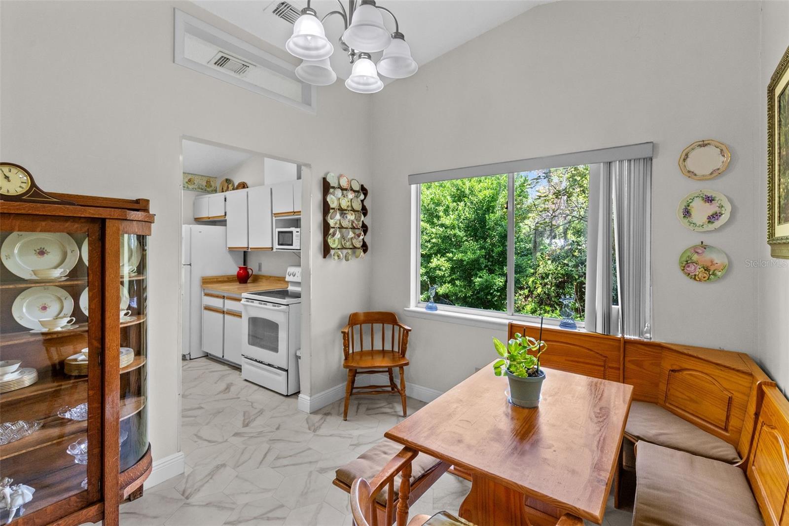 283 W CELERY CIRCLE, Oviedo, FL 32765