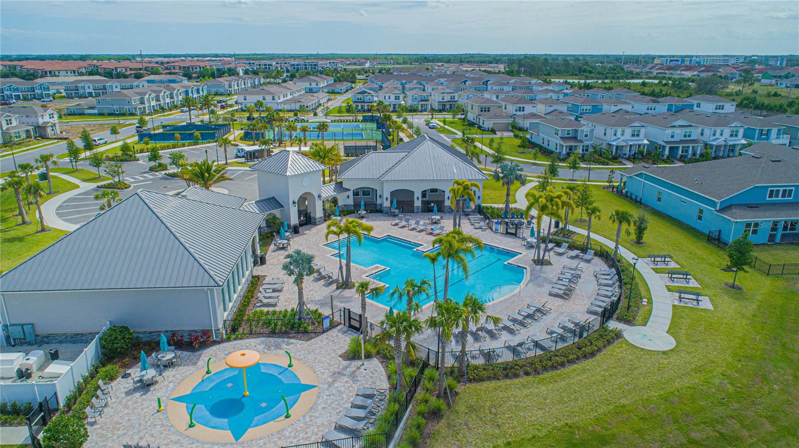 Resort Style Pool & Splash Pad