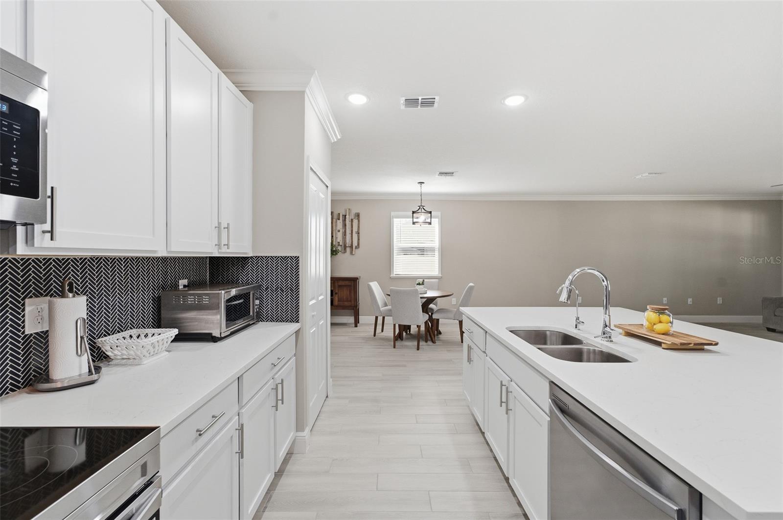 6601 TEMPO WAY, Mascotte, FL 34753