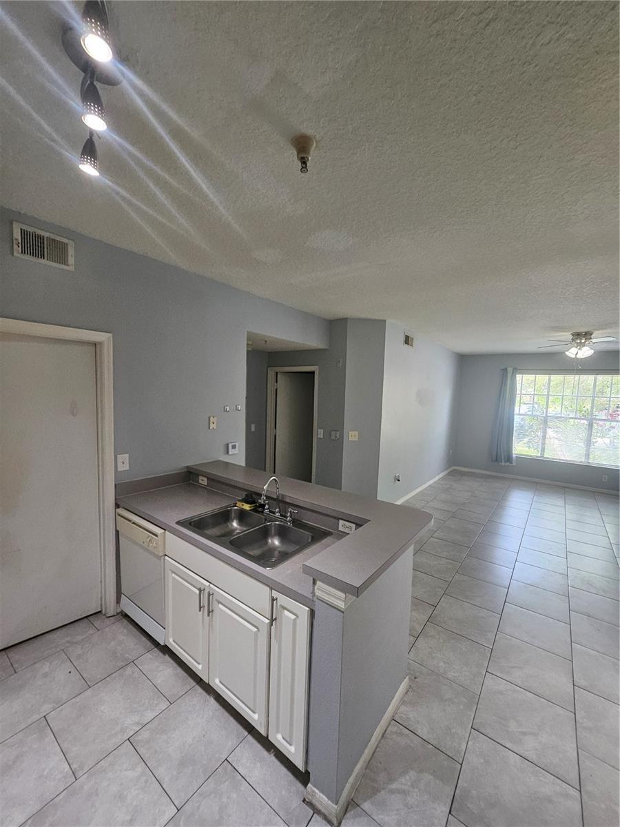 5512 METROWEST BOULEVARD, #12-109, Orlando, FL 32811