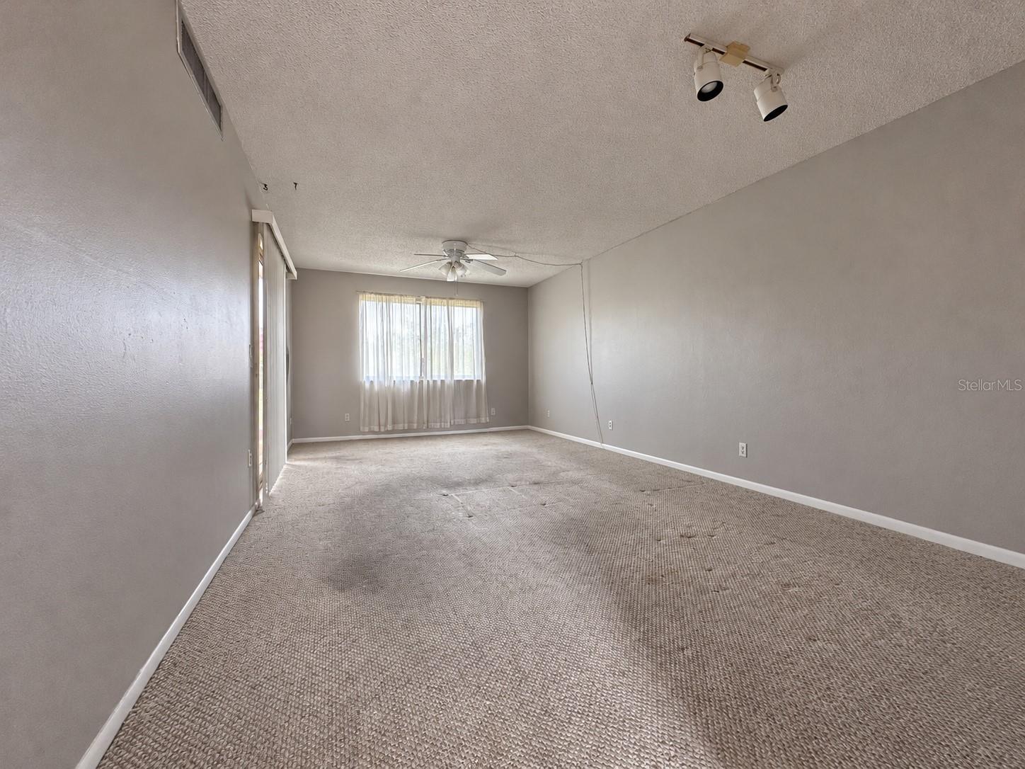2854 N POWERS DRIVE, #102, Orlando, FL 32818