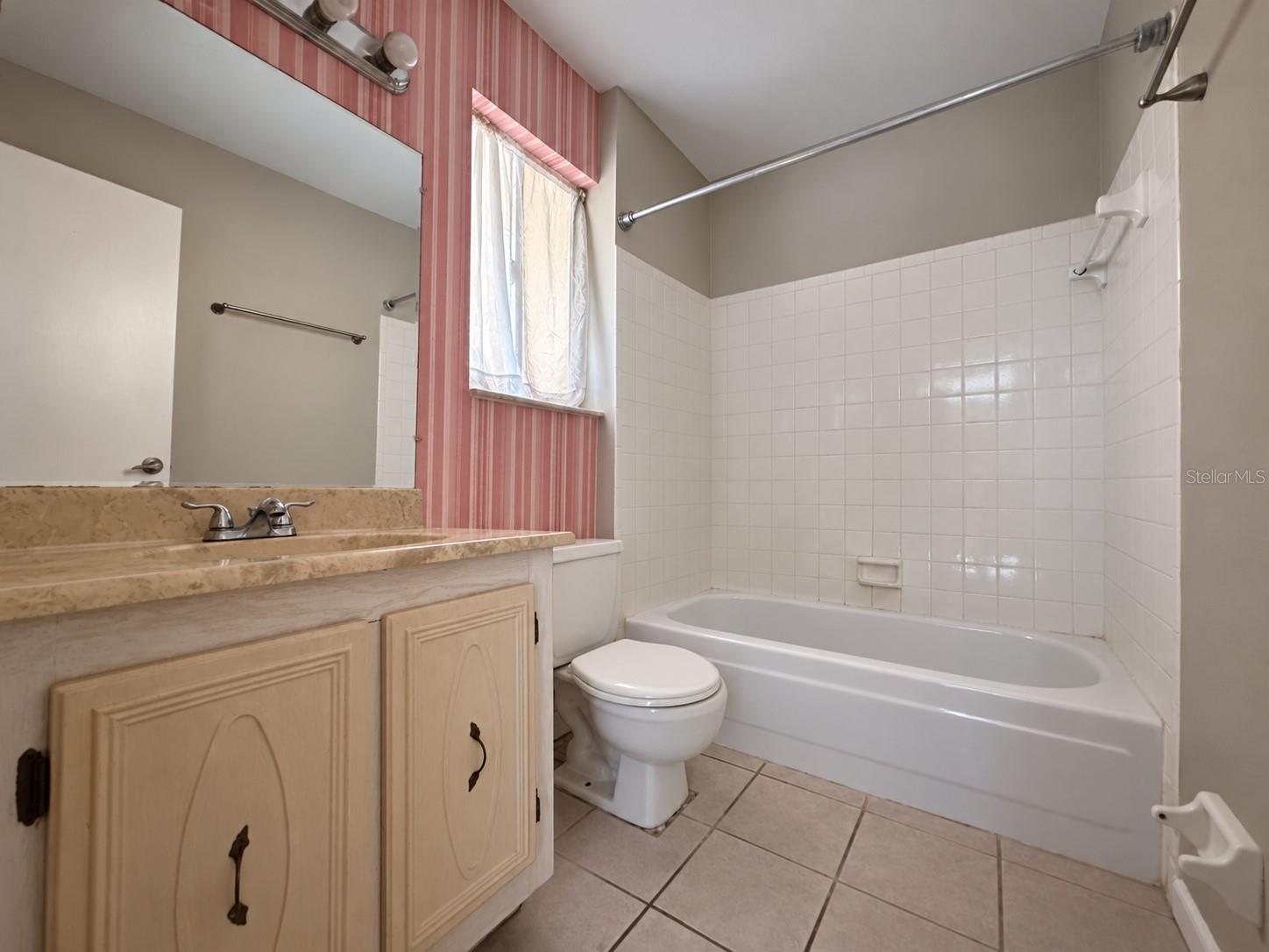 2854 N POWERS DRIVE, #102, Orlando, FL 32818
