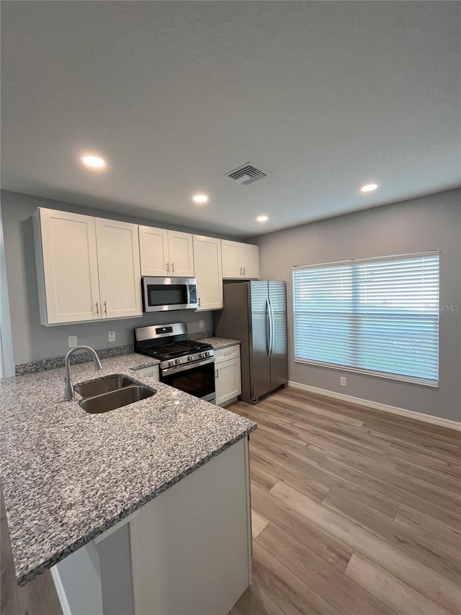 3304 SUMMER ISLAND COURT, Valrico, FL 33594
