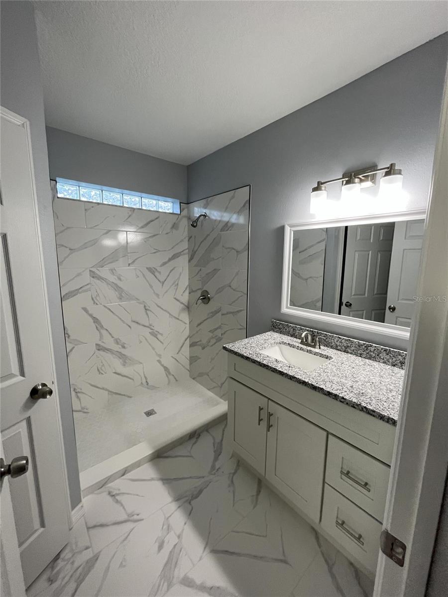 3304 SUMMER ISLAND COURT, Valrico, FL 33594