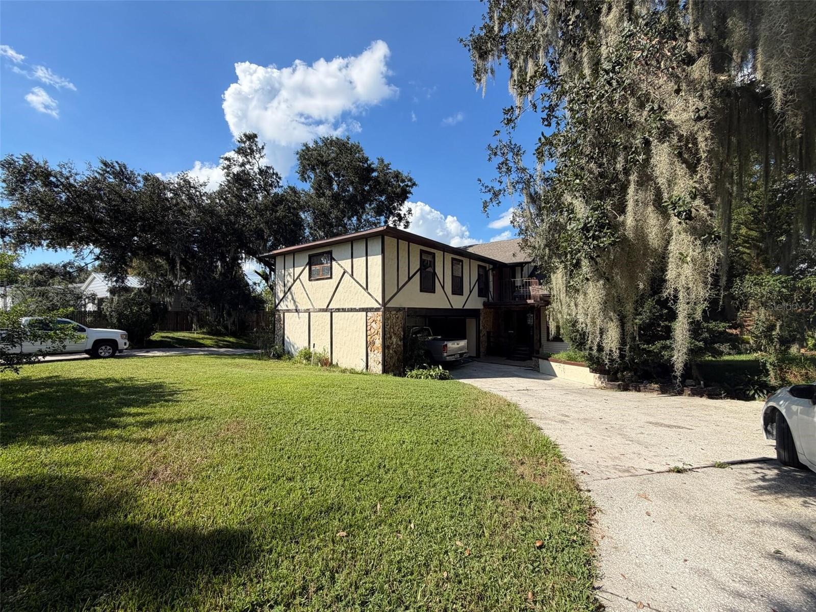 960 LAKE COVE TRAIL, Lakeland, FL 33813 960 LAKE COVE TRAIL, Lakeland, FL 33813