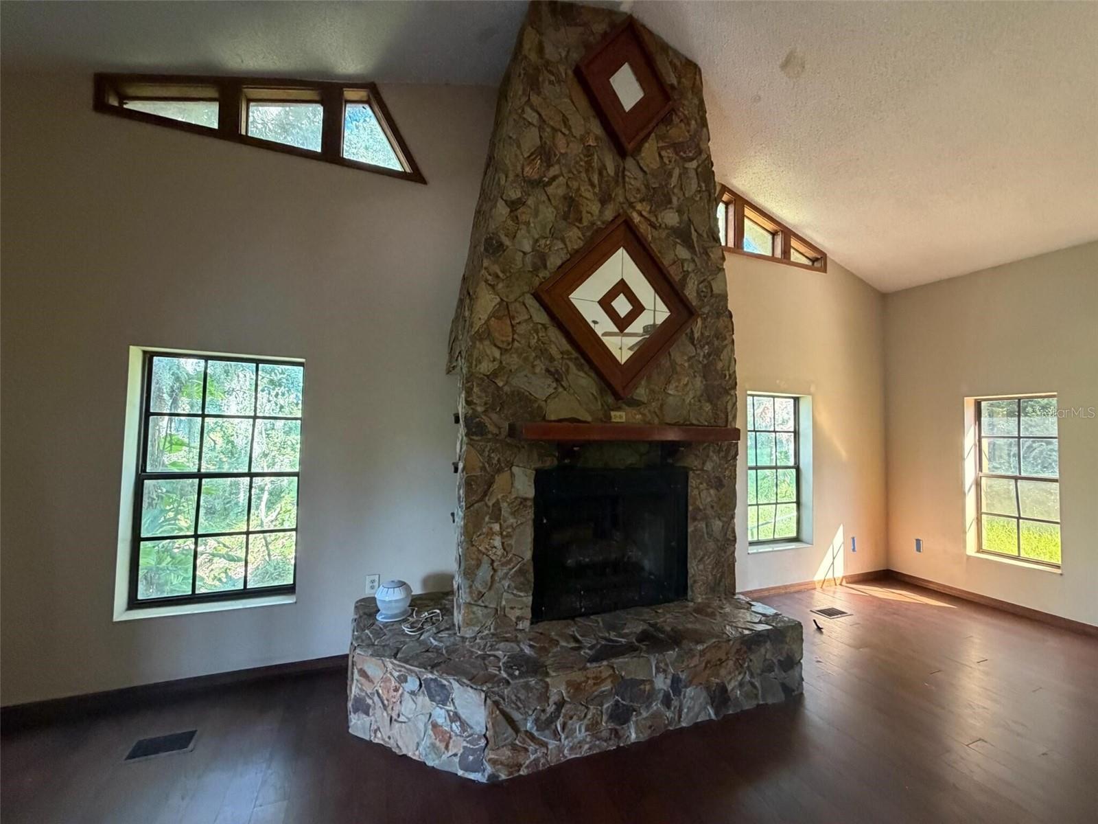 960 LAKE COVE TRAIL, Lakeland, FL 33813