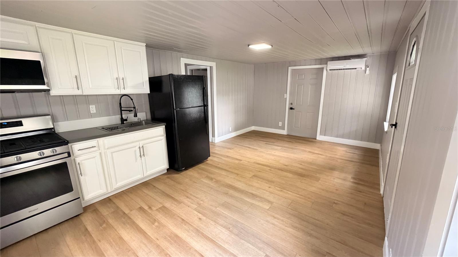 5331 VANDERLIN STREET, Orlando, FL 32810
