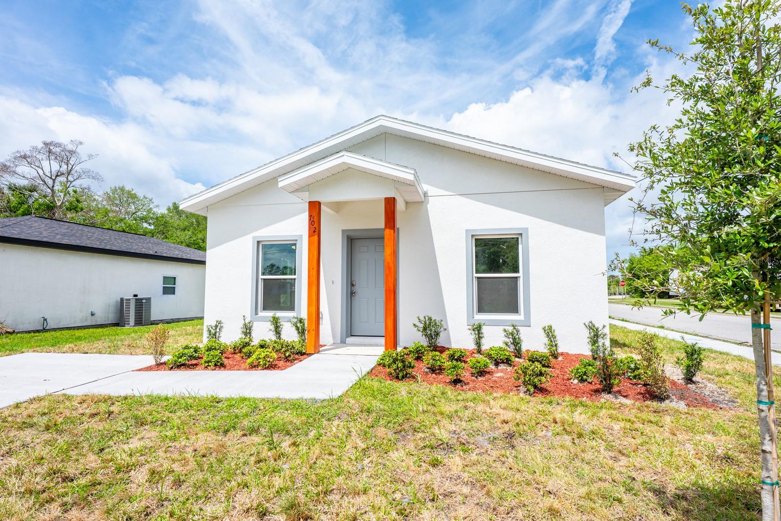 Completed in 2026, this NEW CONSTRUCTION home in the Read & Allen subdivision of Titusville offers the rare opportunity to own a fresh, move-in ready property with transferable manufacturer warranties and NO HOA restrictions! Completed in 2026, this NEW CONSTRUCTION home in the Read & Allen subdivision of Titusville offers the rare opportunity to own a fresh, move-in ready property with transferable manufacturer warranties and NO HOA restrictions!