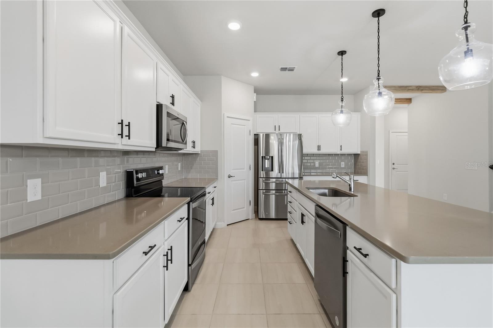 17319 MILLION LAKES COURT, Clermont, FL 34714