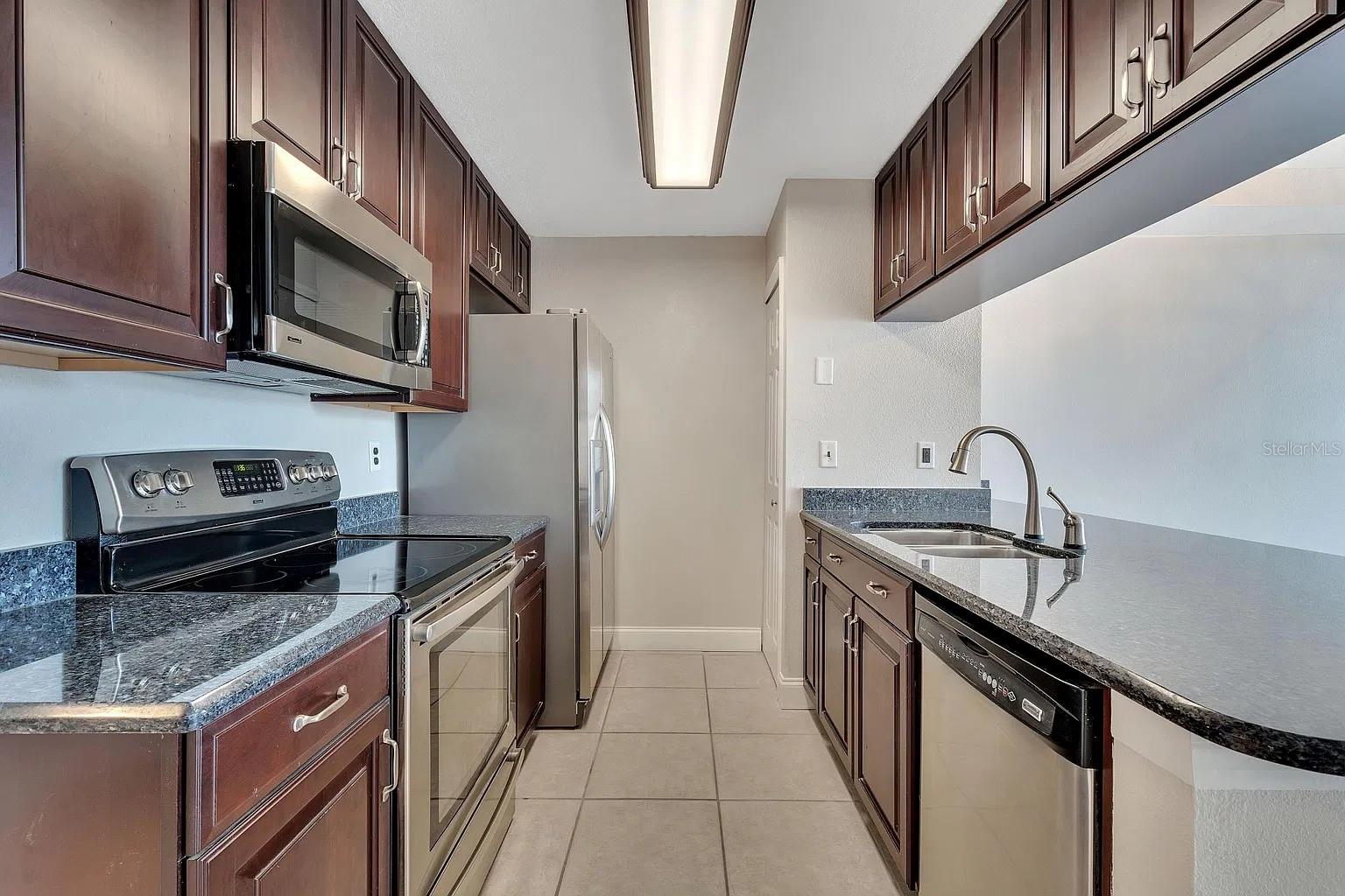 2452 SWEETWATER CLUB CIRCLE, #28, Kissimmee, FL 34746