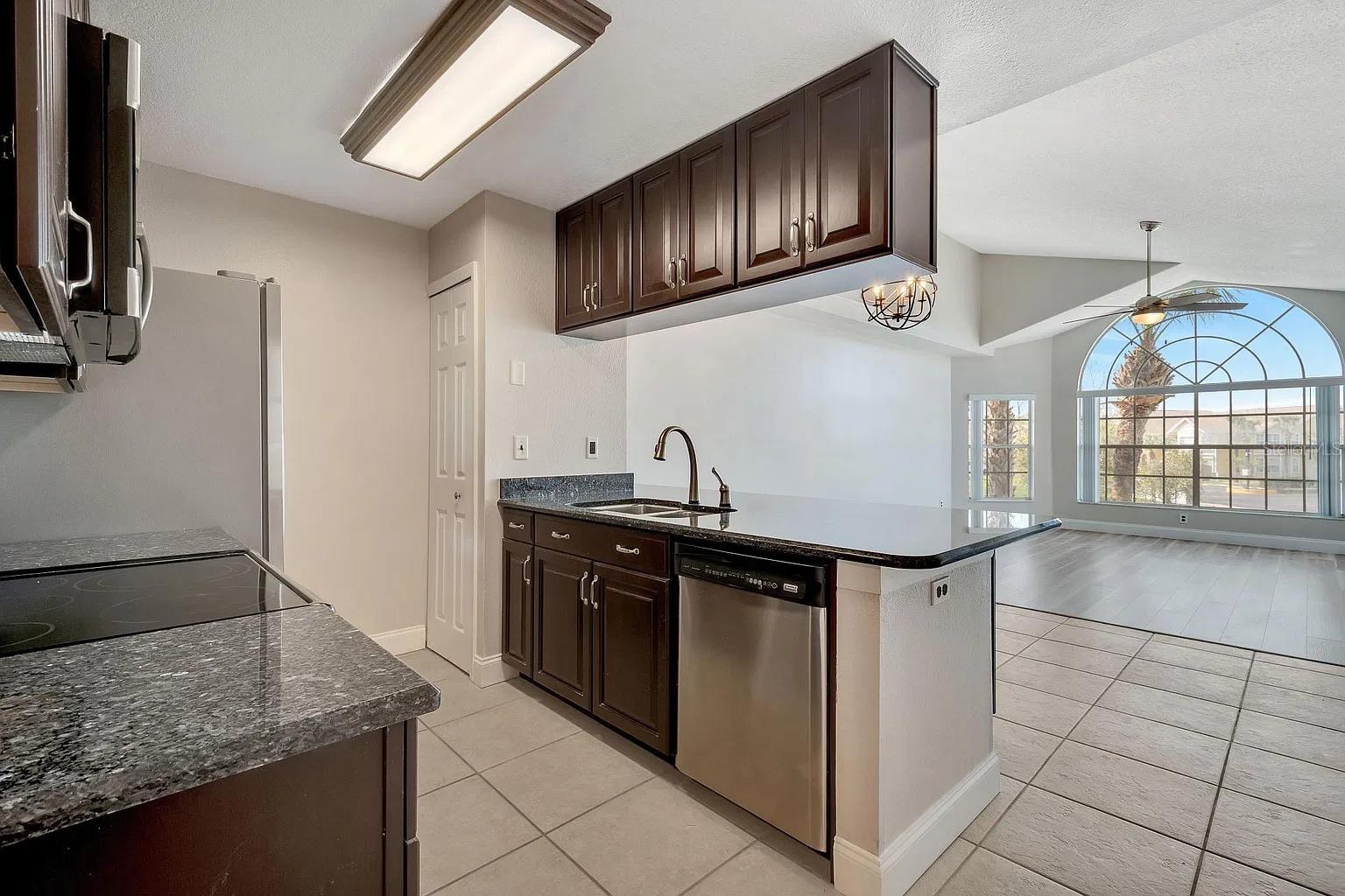 2452 SWEETWATER CLUB CIRCLE, #28, Kissimmee, FL 34746