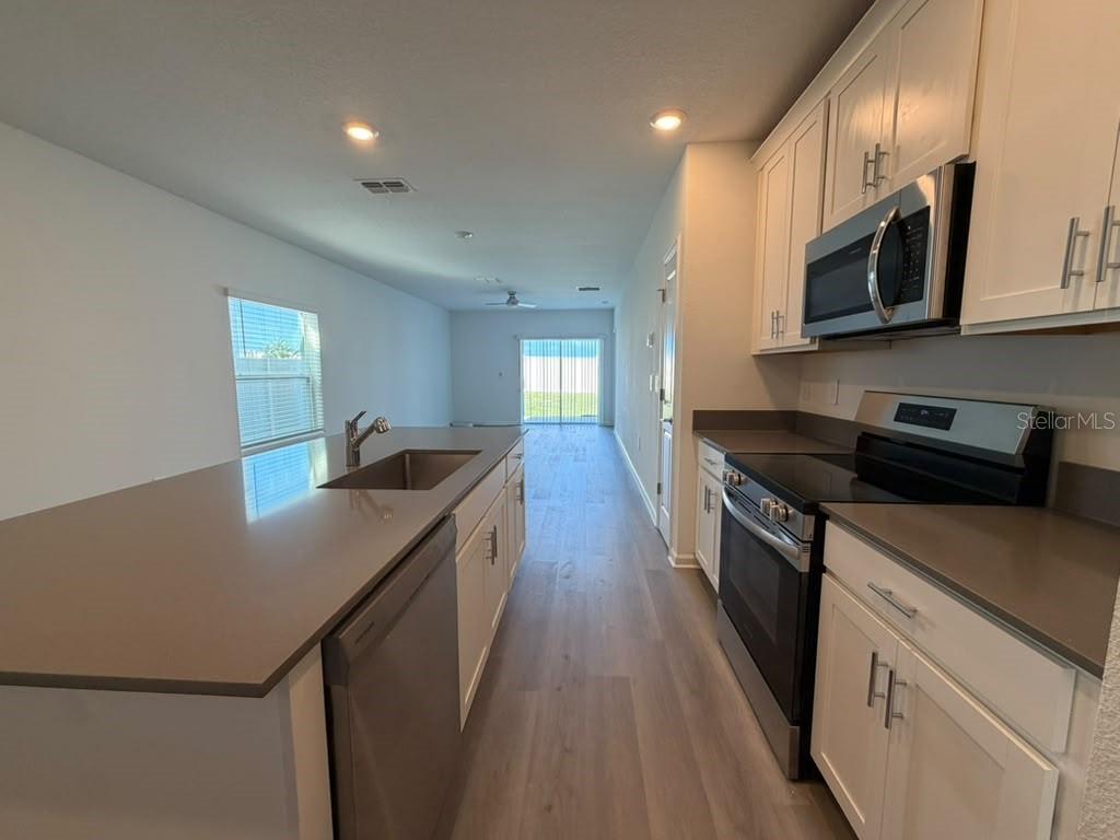 2713 RUNNERS CIRCLE, Clermont, FL 34714 2713 RUNNERS CIRCLE, Clermont, FL 34714