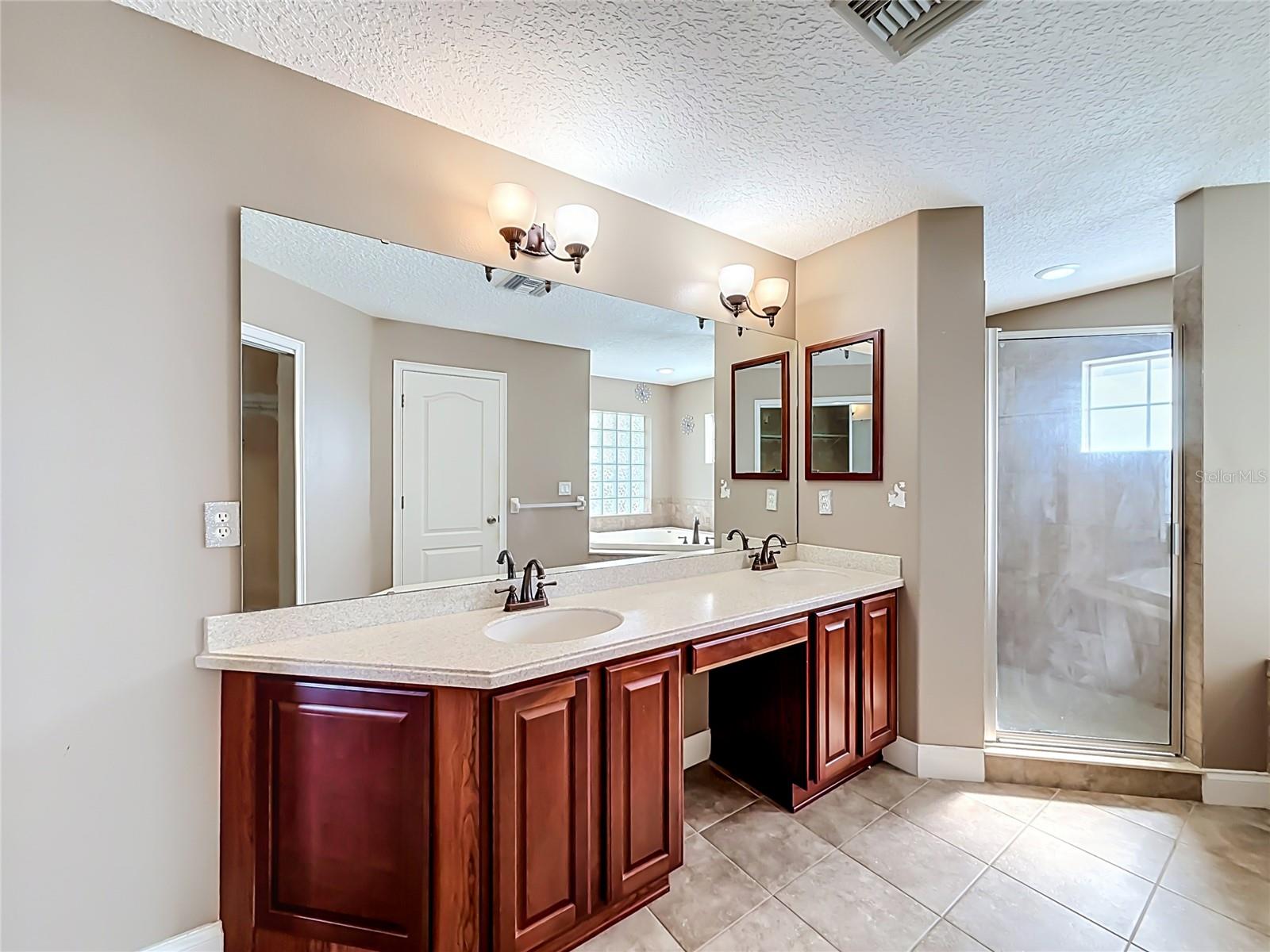 301 ASHTON WOODS LANE, Leesburg, FL 34748
