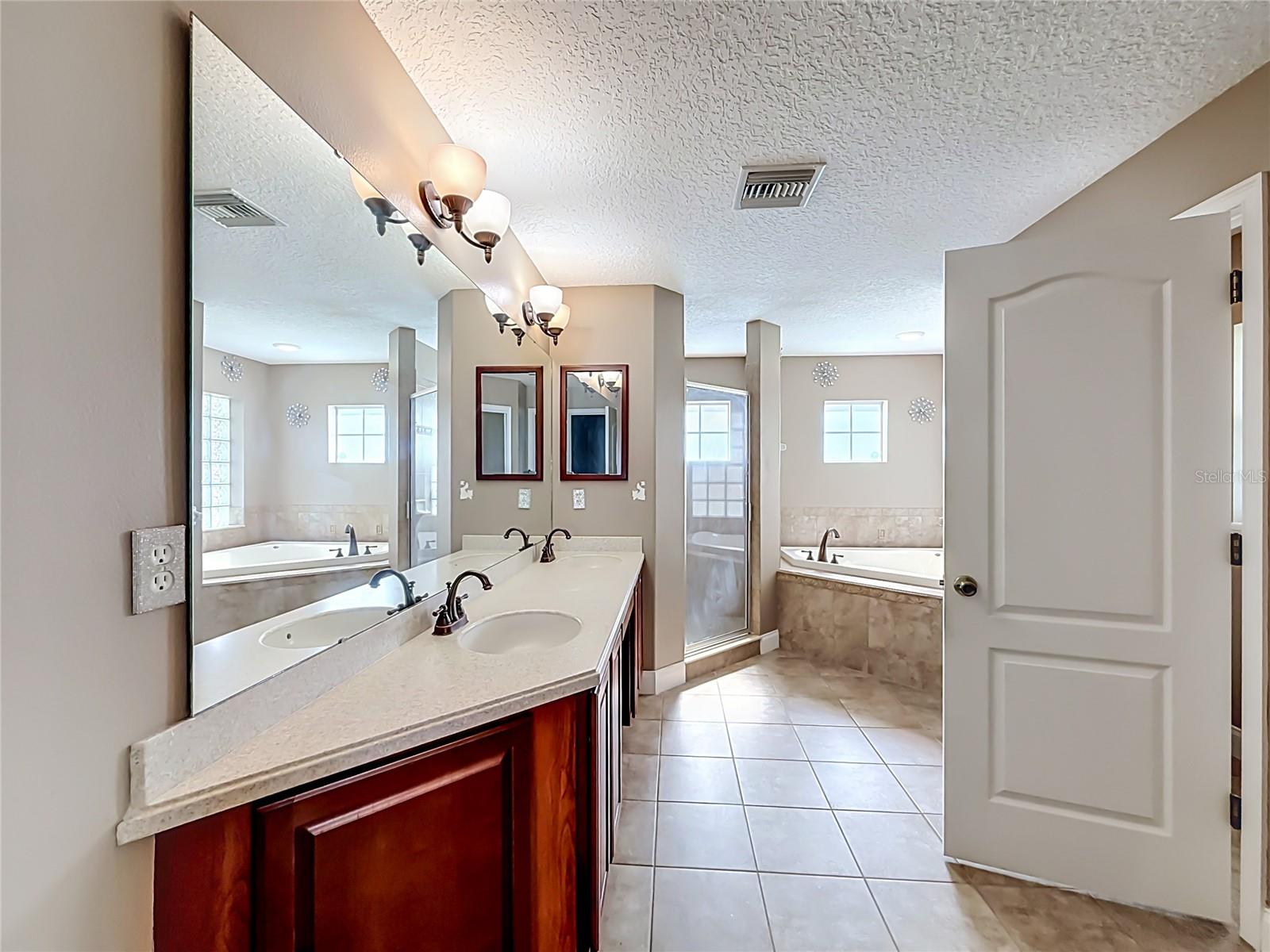 301 ASHTON WOODS LANE, Leesburg, FL 34748