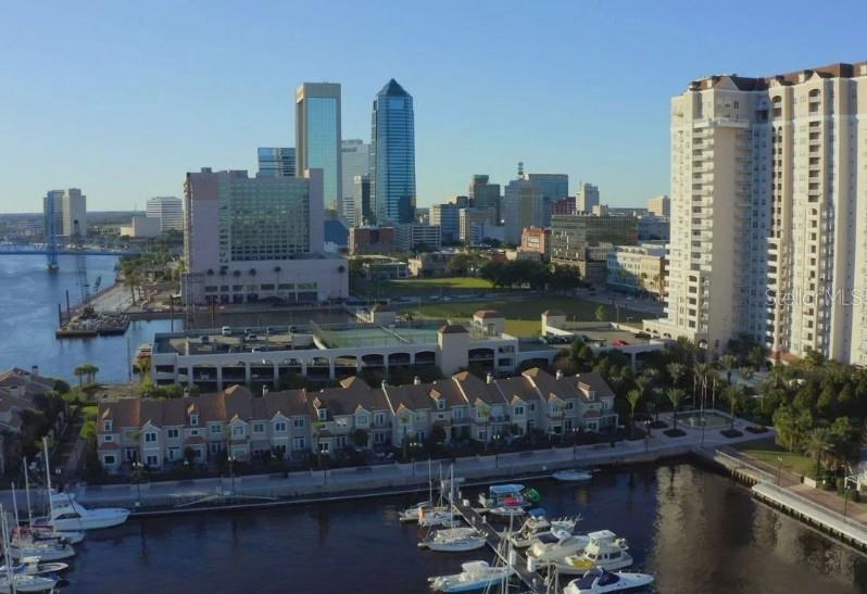From Lake Asbury, reach Jacksonville, Fleming Island, & St. Augustine with ease.