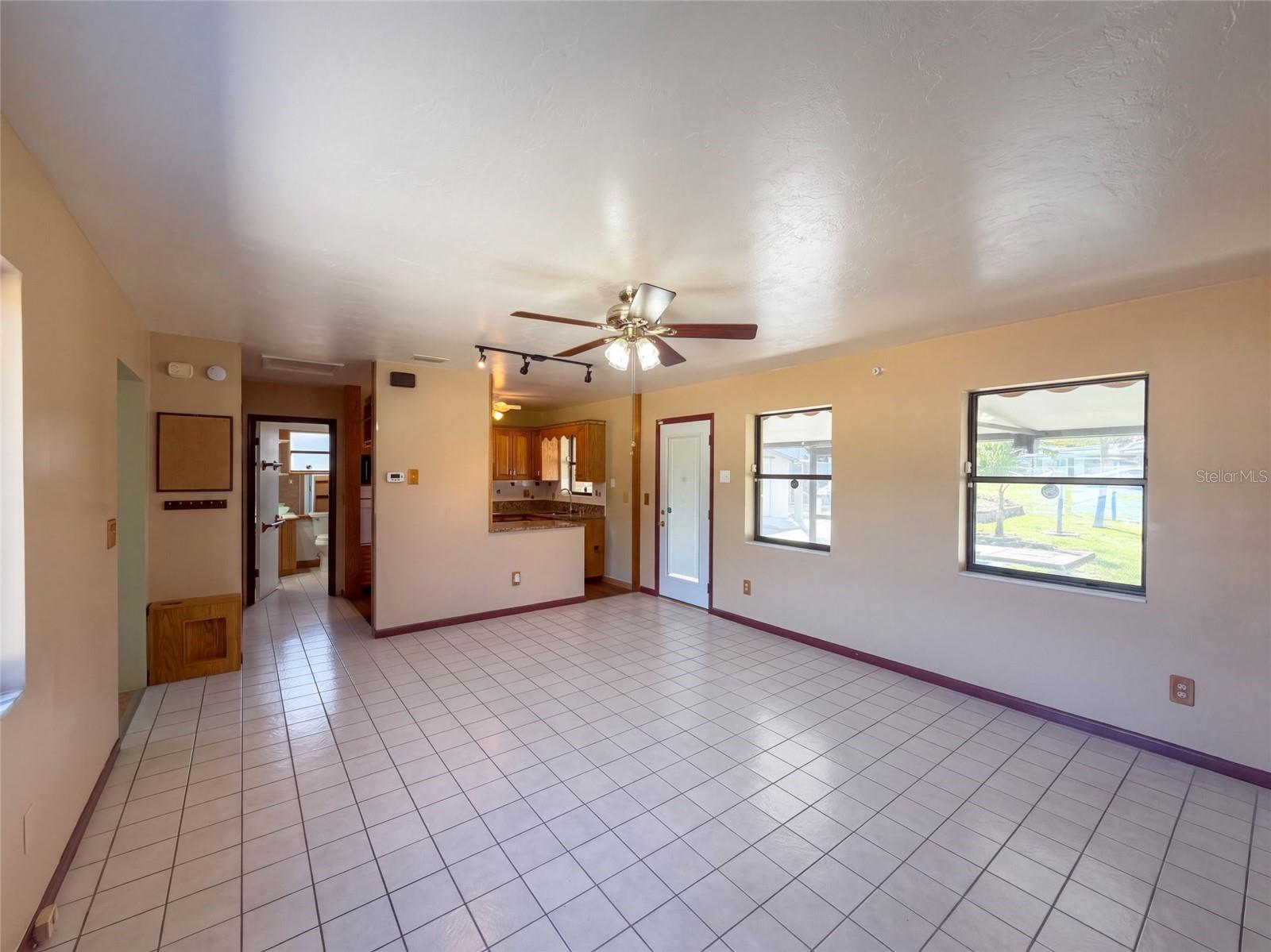 813 HALSTEAD STREET, Deltona, FL 32725