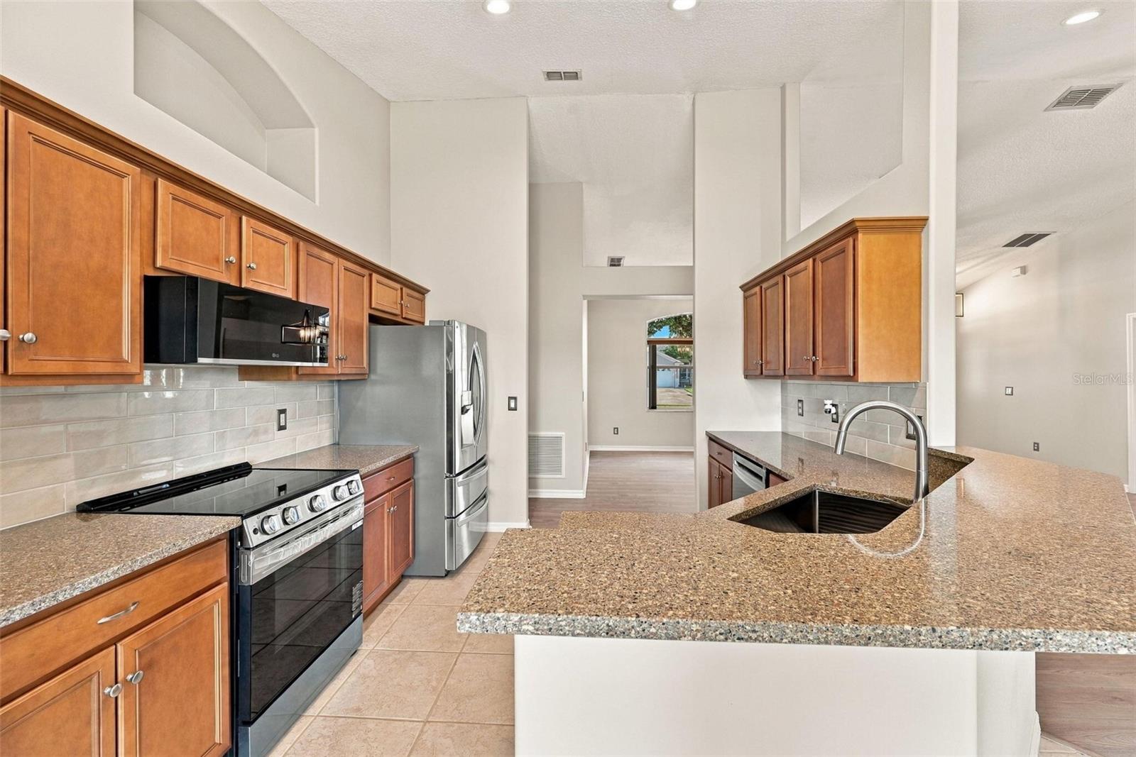 1071 PRINCETON DRIVE, Clermont, FL 34711